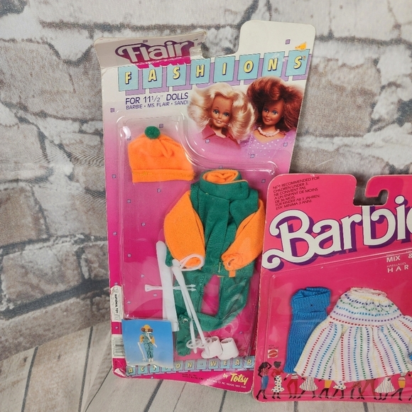 Vintage 80s Barbie Clothing Deadstock Set of 4 Packages 1 Flair Ski Outfit - Picture 4 of 16